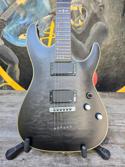 Schecter C-1 Platinum con pastillas EMG (USADO)