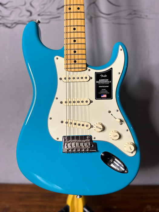Fender American Profesional II Stratocaster Miami Blue