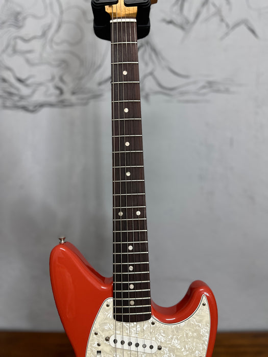 Fender Kurt Cobain Jag-Stang 2022 con Gigbag