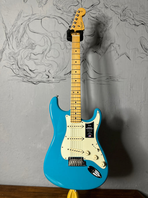 Fender American Profesional II Stratocaster Miami Blue