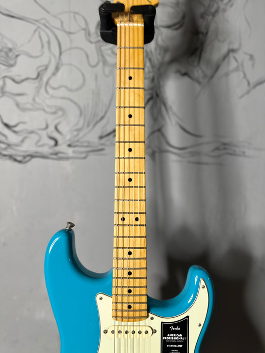 Fender American Profesional II Stratocaster Miami Blue