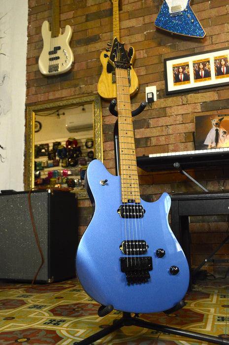 EVH Wolfgang Standard, Baked Maple Fingerboard - Pelham Blue