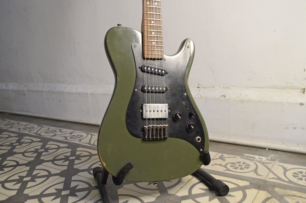 Fender Bullet 1981 Olive Drab Nitro Refinish USADOS