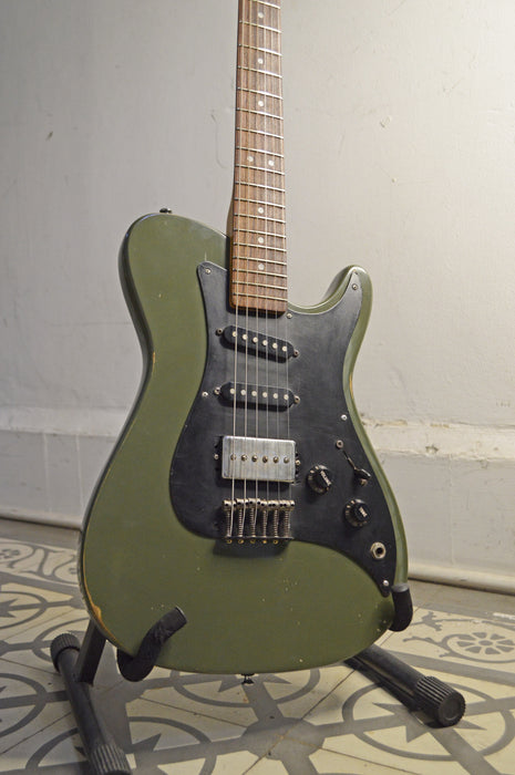 Fender Bullet 1981 Olive Drab Nitro Refinish USADOS