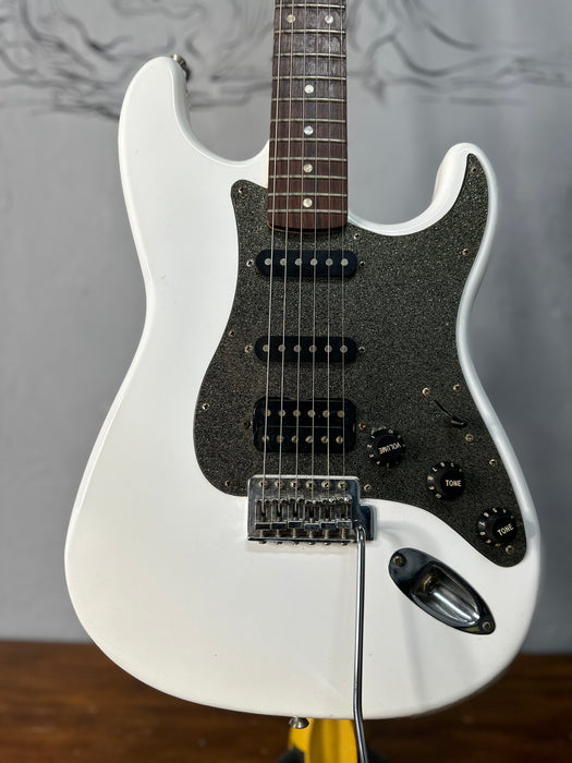 Squier FSR Affinity Series Stratocaster HSS Electric Guitar, Laurel FB, Olympic White