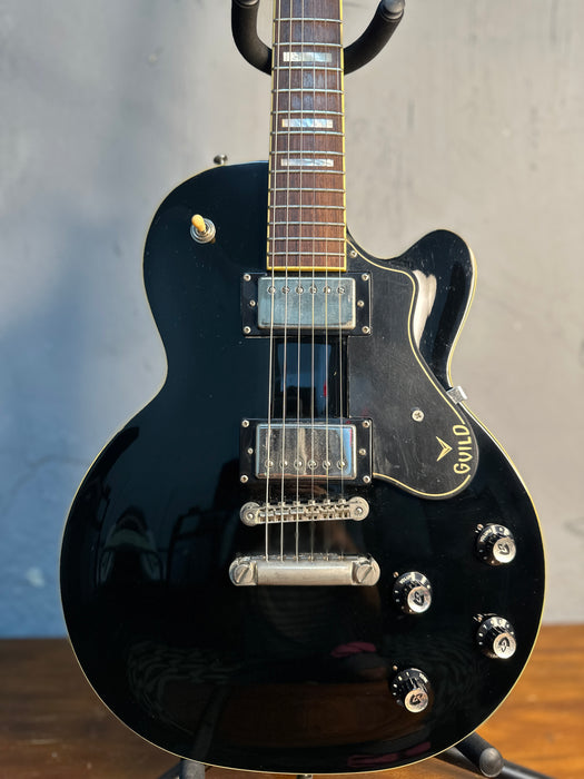 Guild Bluesbird LP negra USADA