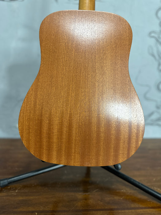 Taylor Baby Mahogany (BT2)