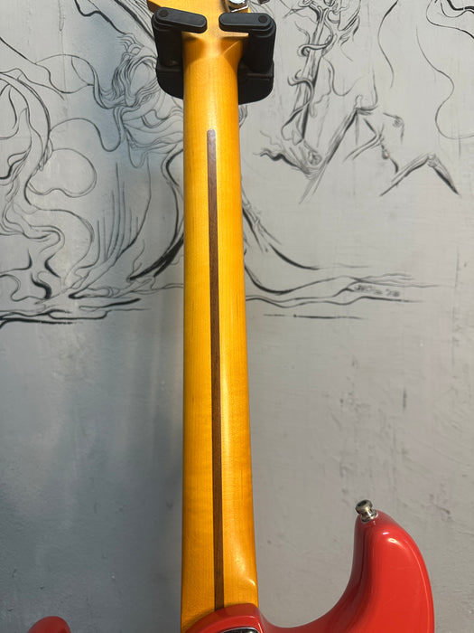 Fender American Ultra Luxe Vintage '60s Stratocaster HSS - Fiesta Red 2025