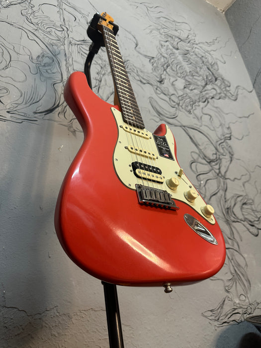 Fender American Ultra Luxe Vintage '60s Stratocaster HSS - Fiesta Red 2025