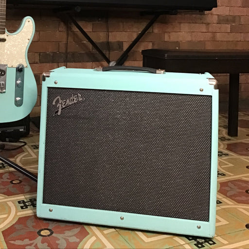 Amplificador Celeste Fender Mustang GTX100 USADOS