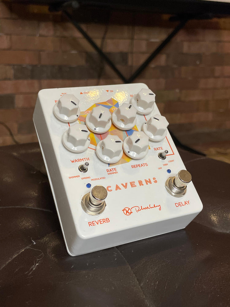 Caverns Delay Reverb (USADO)