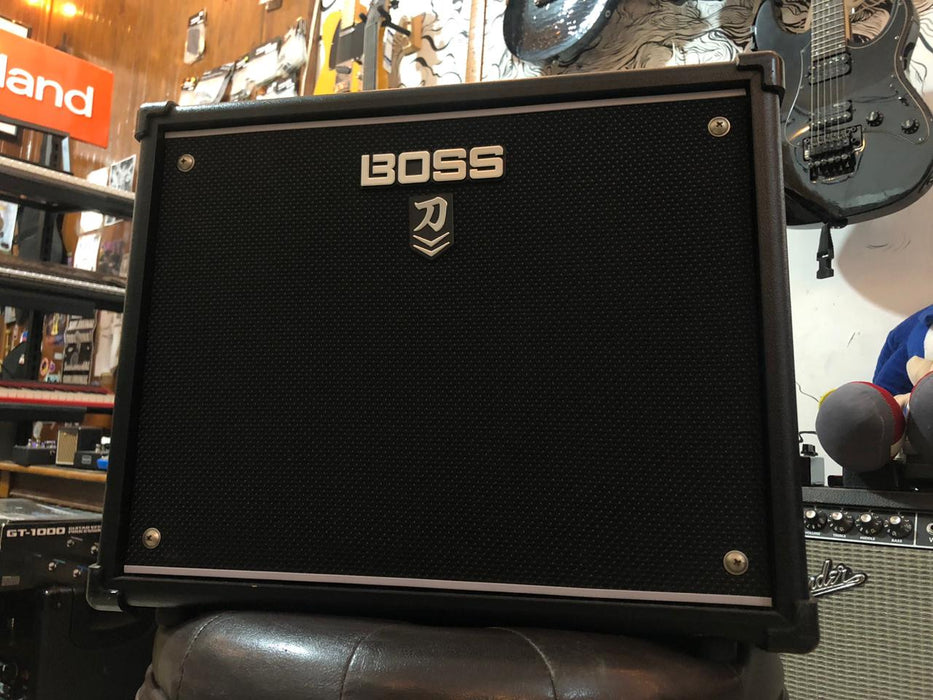 Boss Katana 50w USADO