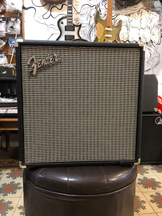 Fender Rumble 40 USADO