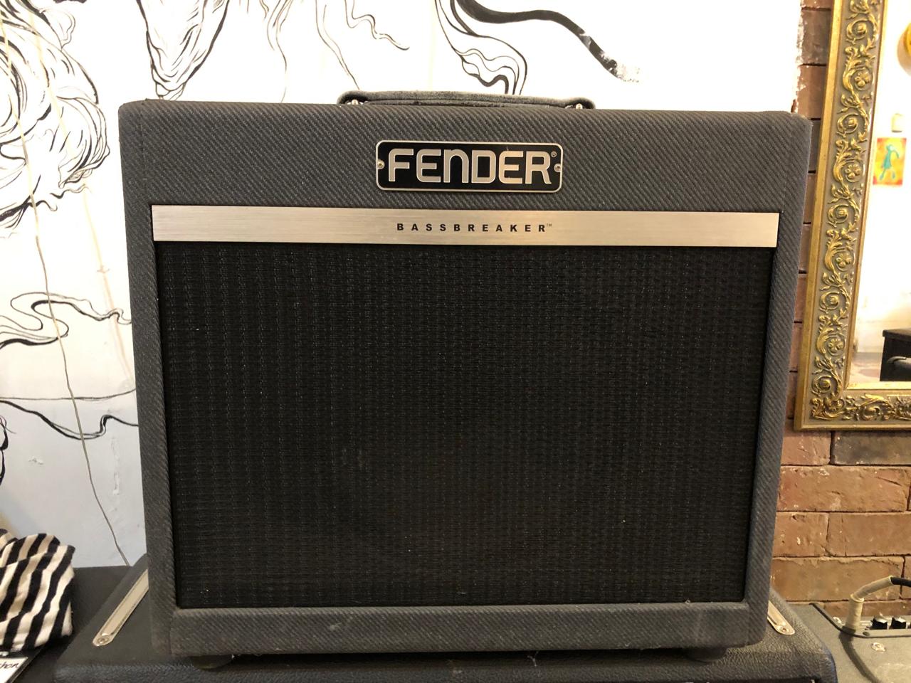 Fender Bassbreaker 15 Combo 120V USADO