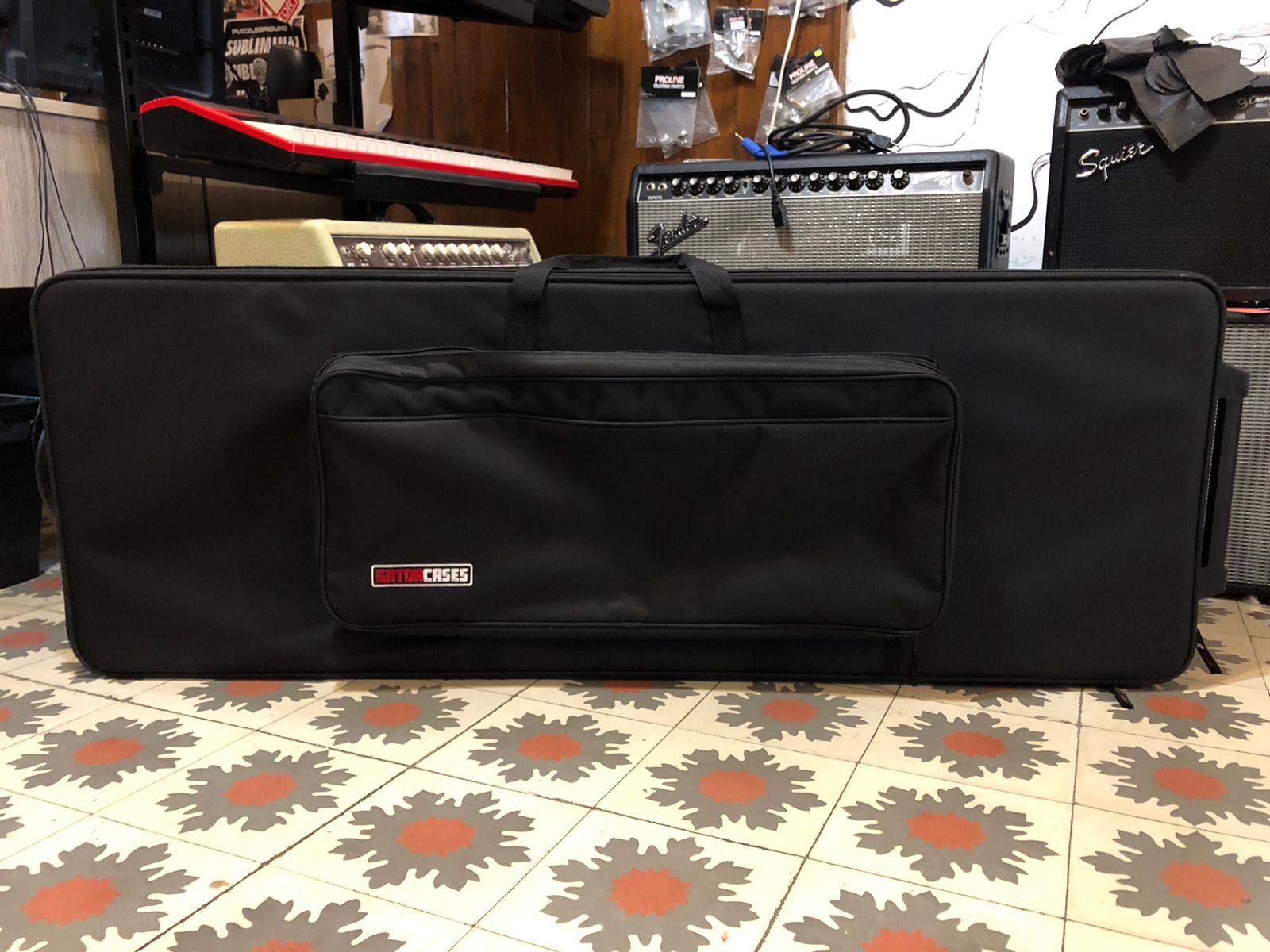 Case Gator para teclado Slim 76 USADO