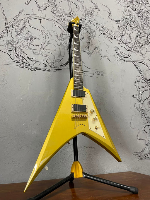 ESP LTD Kirk Hammett KH V Metallic Gold con case