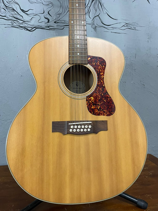 Guild F2512E Docerola
