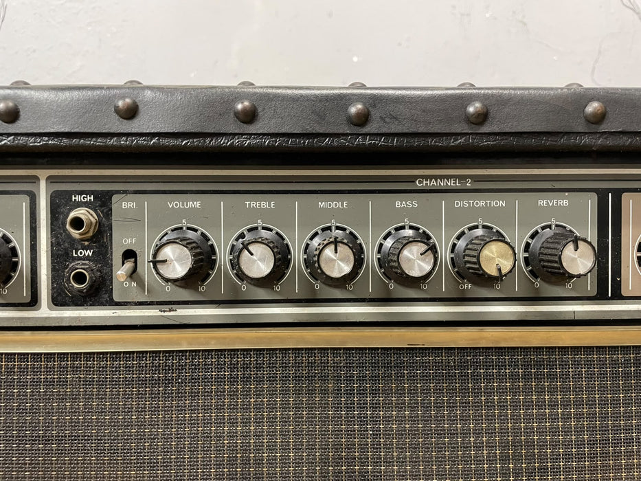 Roland Jazz Chorus 120 JC-120