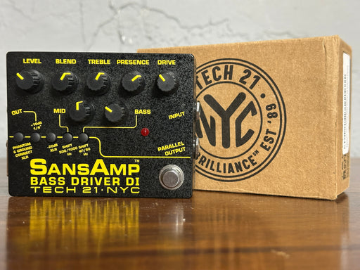 Tech 21 - SansAmp Bass Driver (v2)