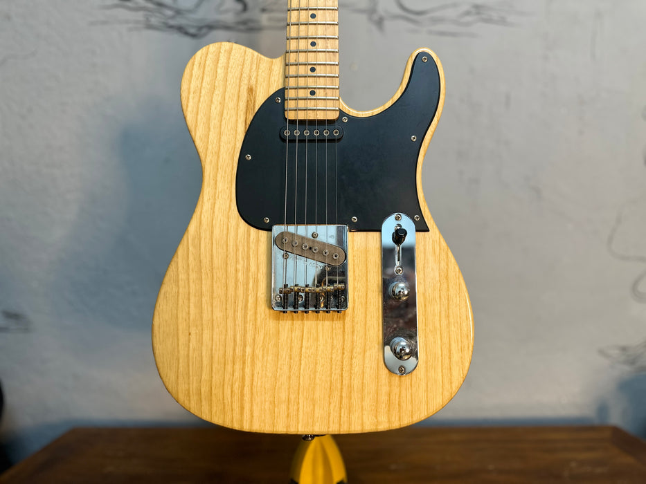 G&L Tribute Series ASAT Classic with Maple Fretboard